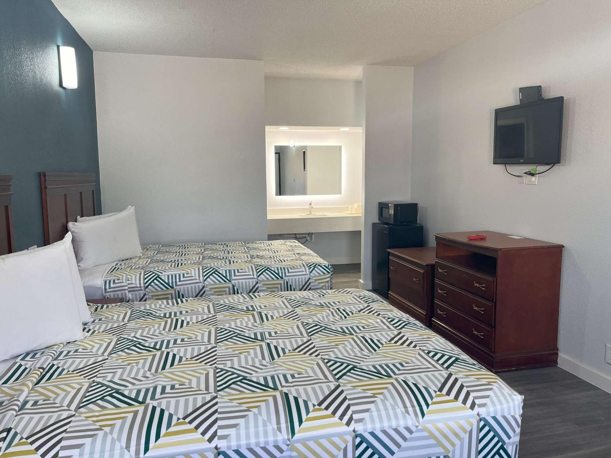 Motel 6 Cleveland, Ms - Delta State University Eksteriør billede