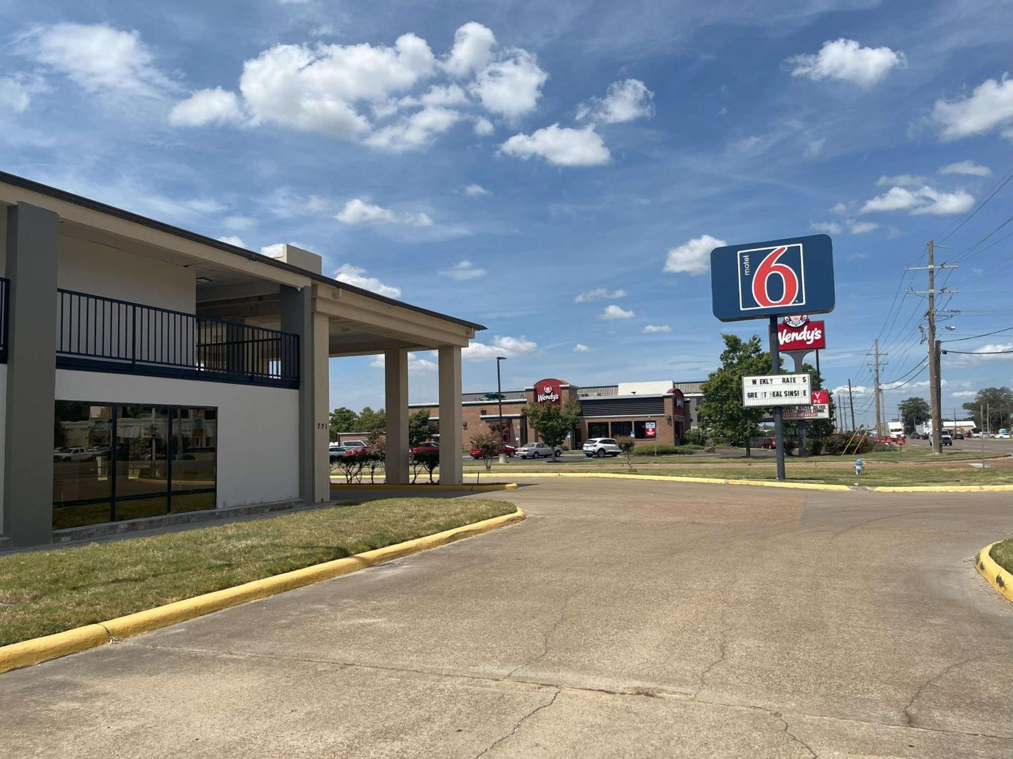 Motel 6 Cleveland, Ms - Delta State University Eksteriør billede